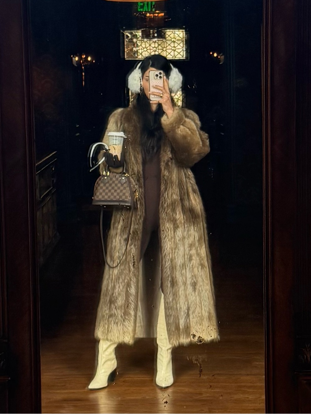 Meet your Posher, Christina
